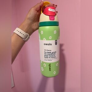 Owala 32oz Green Daisy Insulated Water Bottle with Built-In Straw